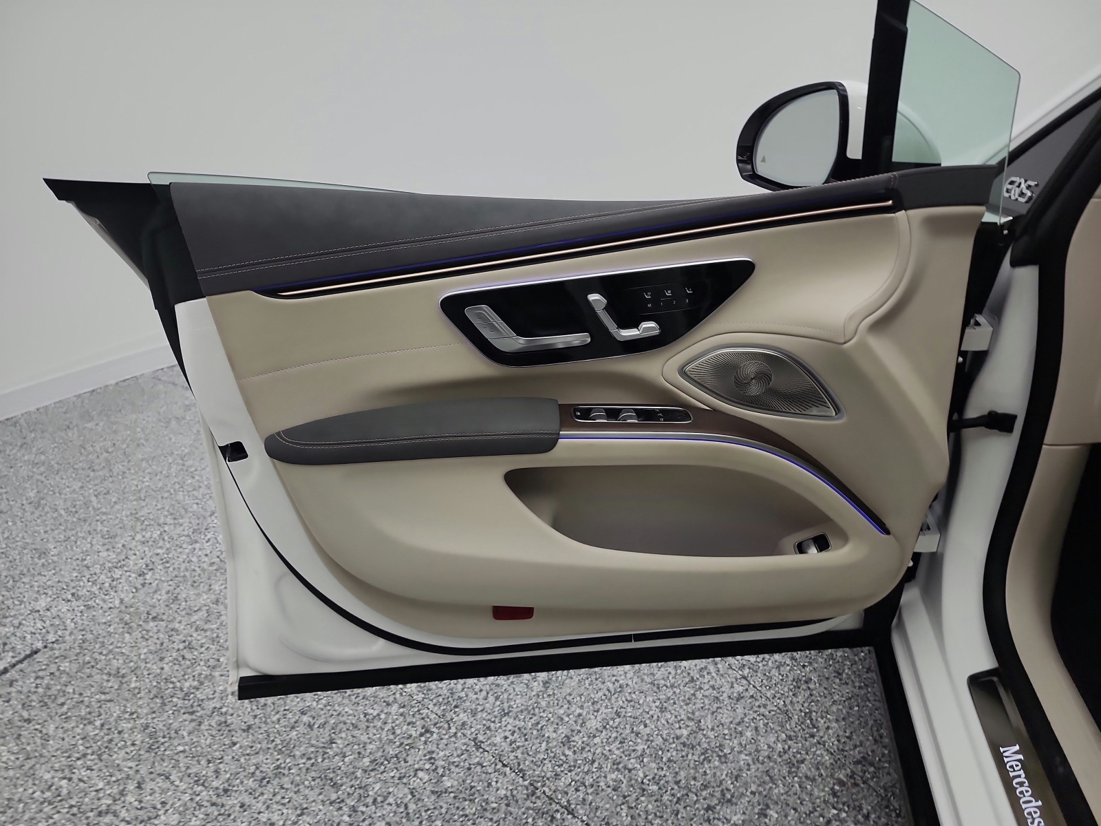 Certified Used 2022 Polar White Mercedes-Benz EQS 450+ Sedan image 15