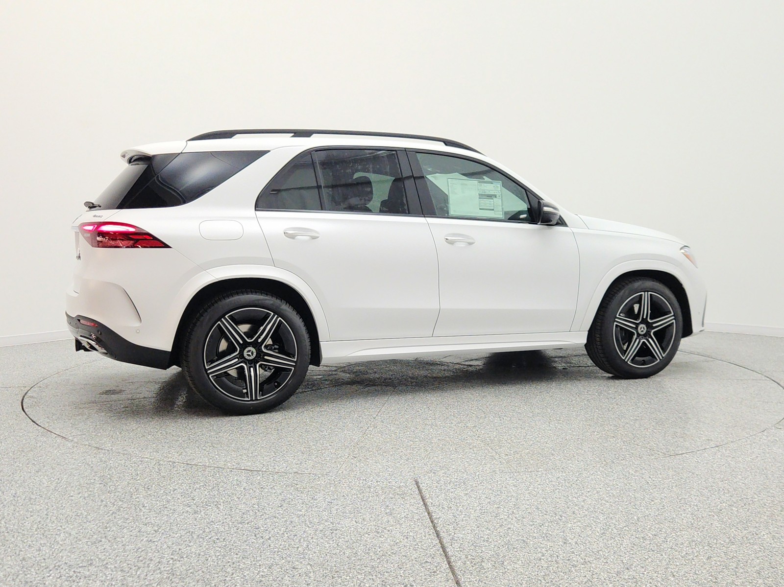 New 2026 MANUFAKTUR Moonlight White magno Mercedes-Benz GLE 450 4MATIC® SUV image 5