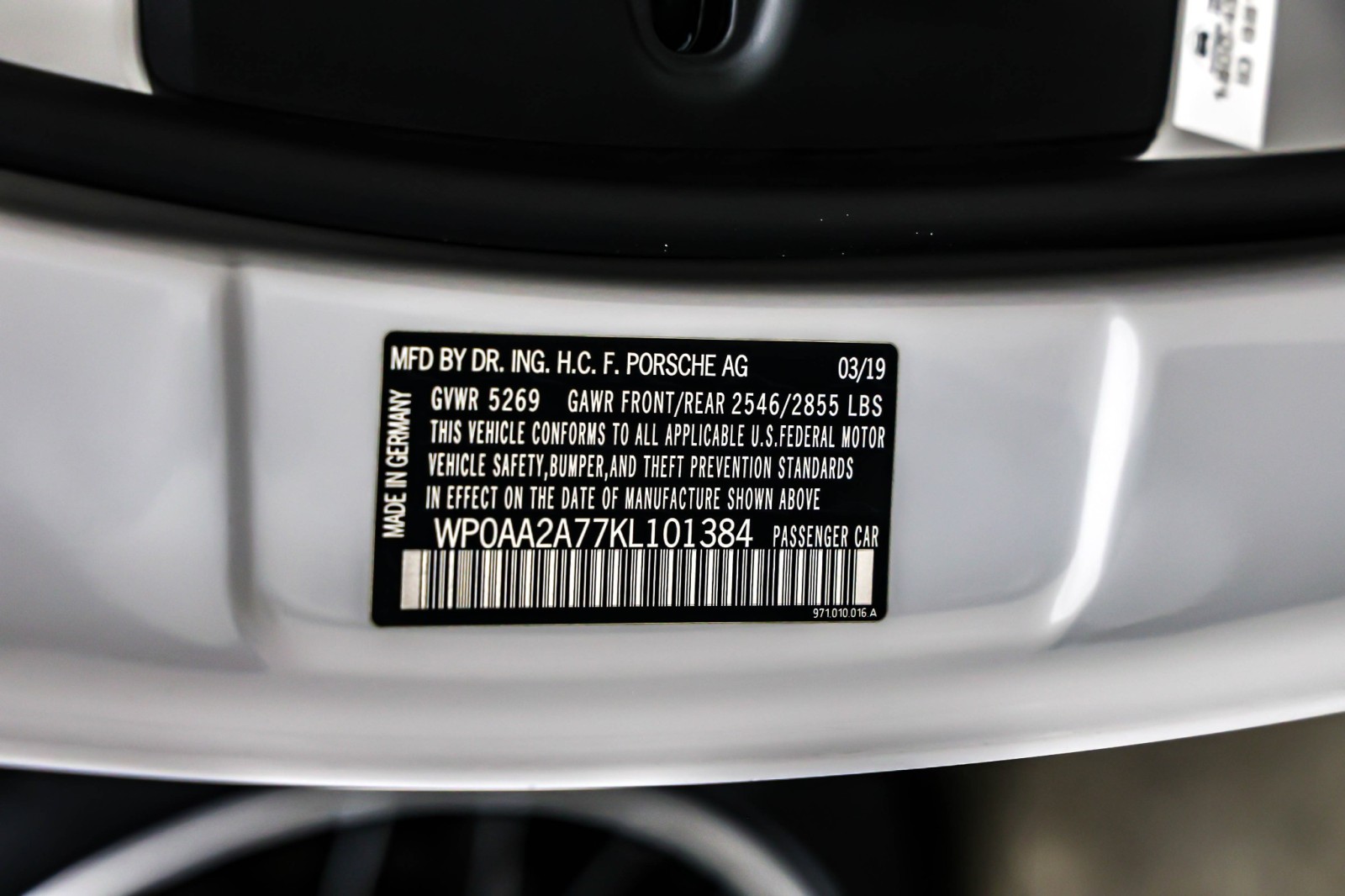 Used 2019 Chalk Porsche  image 24