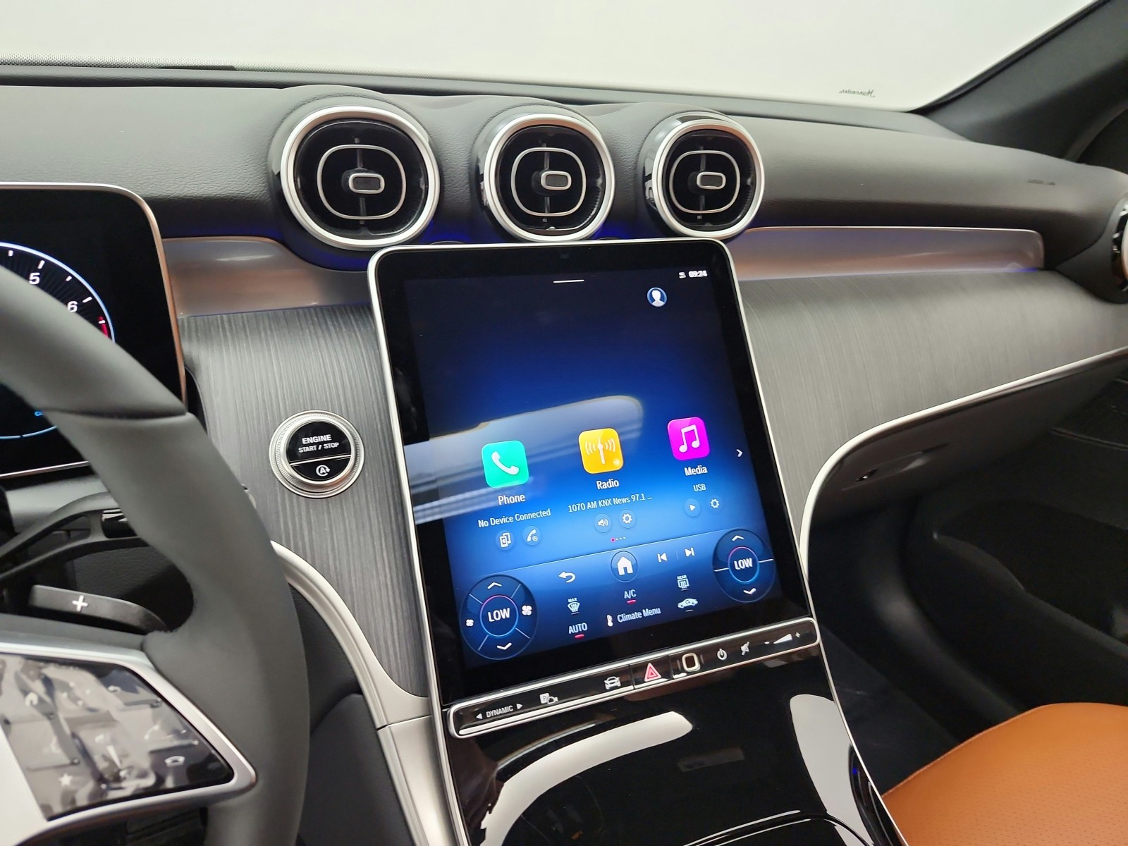 New 2027 Black Mercedes-Benz GLC 300 SUV image 10