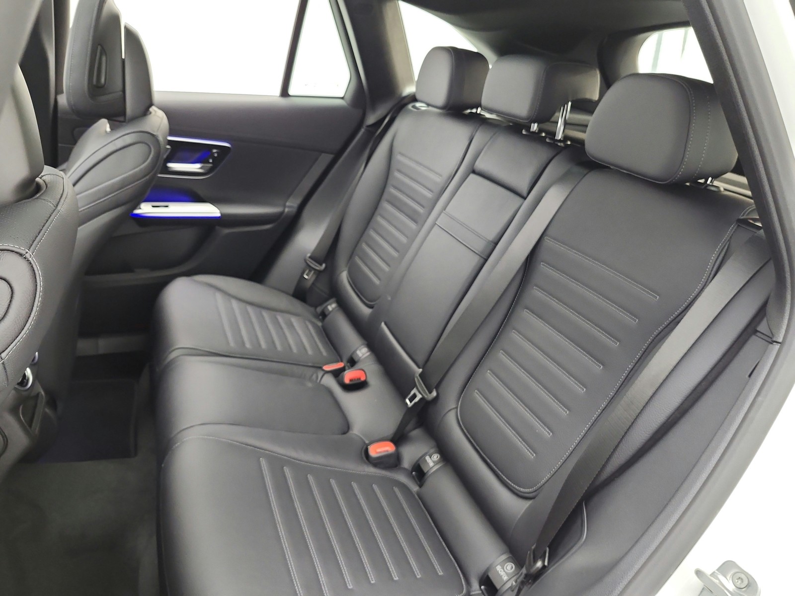 New 2026 Polar White Mercedes-Benz AMG® GLC 43 4MATIC SUV image 22