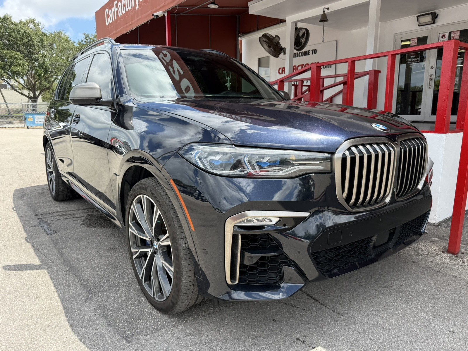 2020 BMW X7 - $33,988