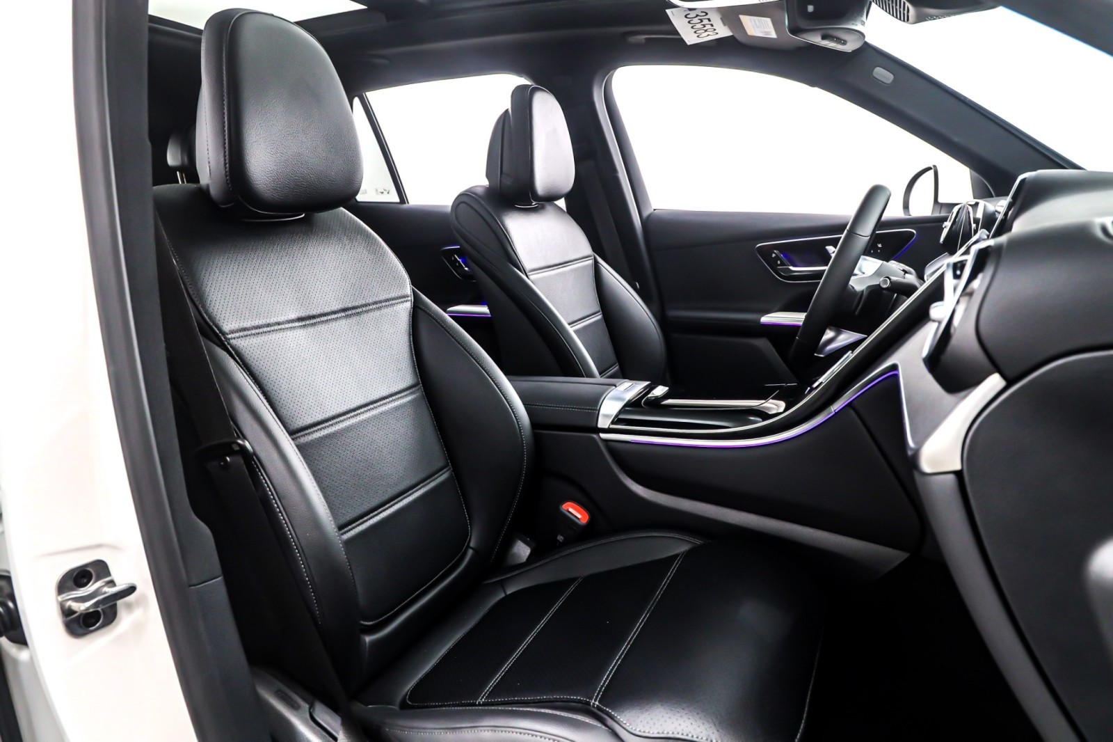 New 2026 Polar White Mercedes-Benz GLC 300 image 7