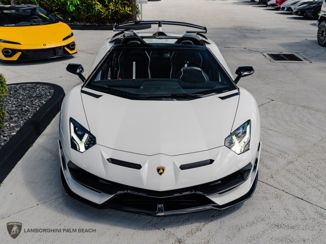 Lamborghini Aventador SVJ