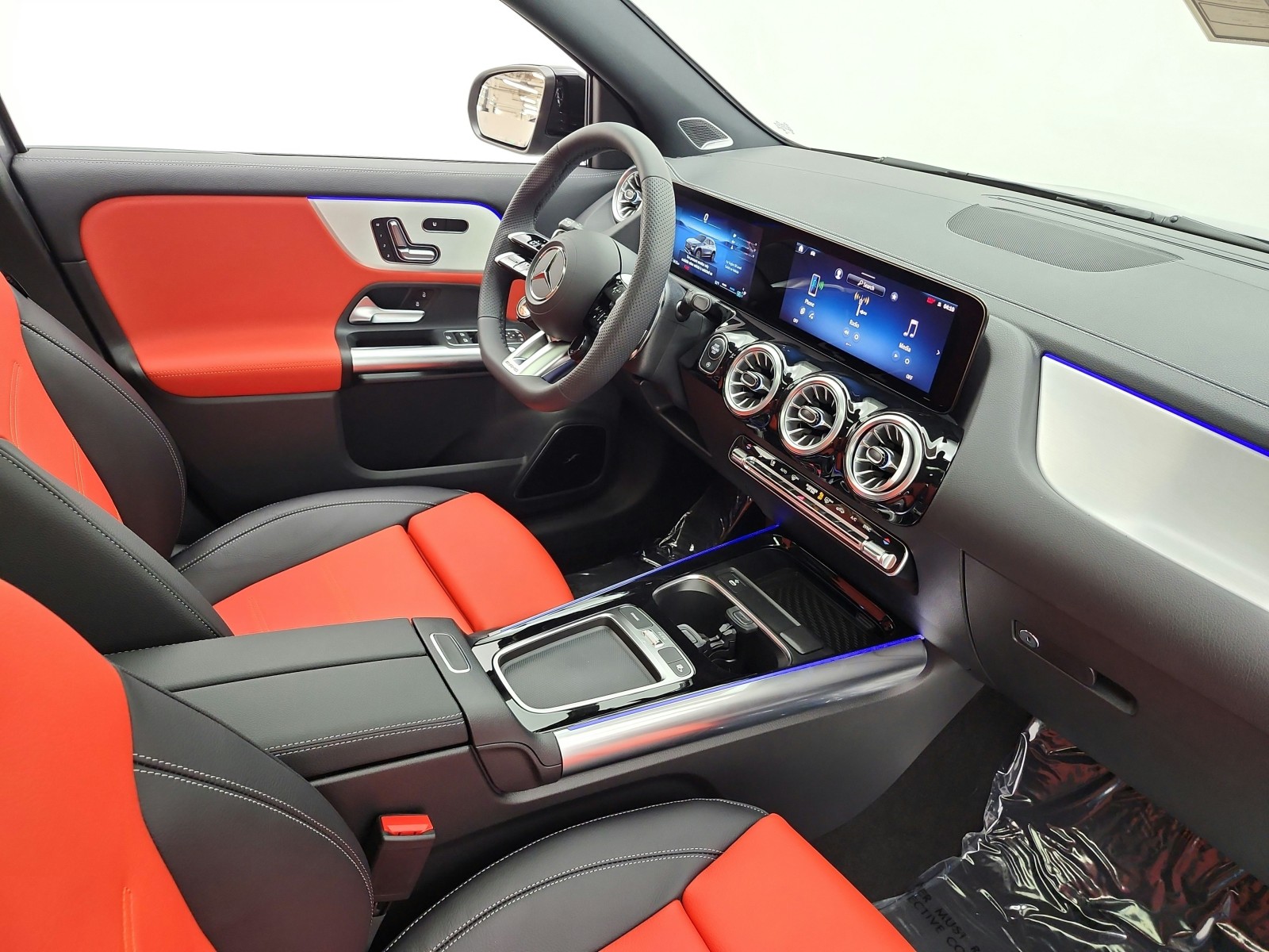 New 2026 Mountain Grey Metallic Mercedes-Benz AMG® GLA 35 4MATIC SUV image 13