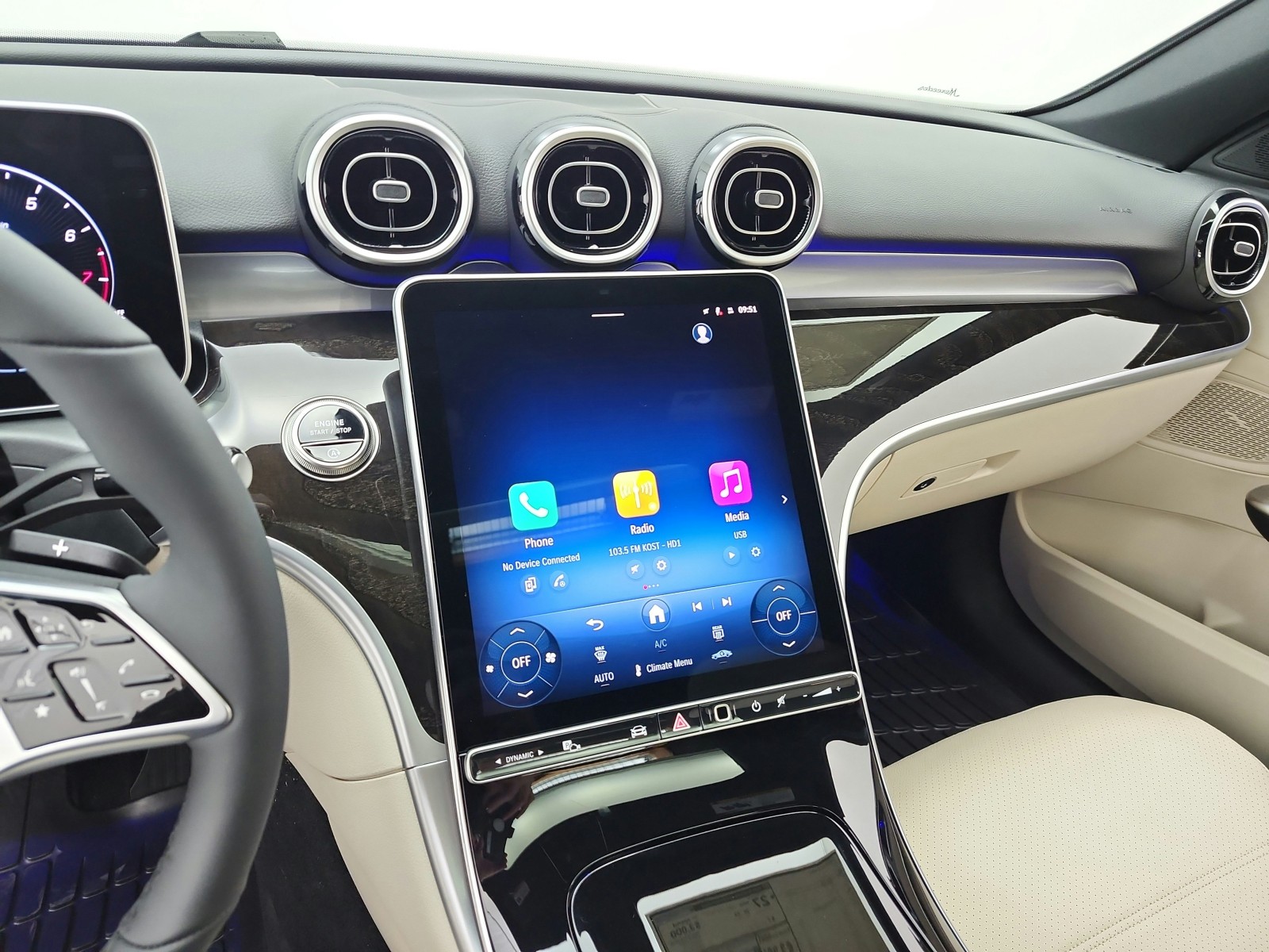 New 2026 Polar White Mercedes-Benz C 300 4MATIC® Sedan image 10