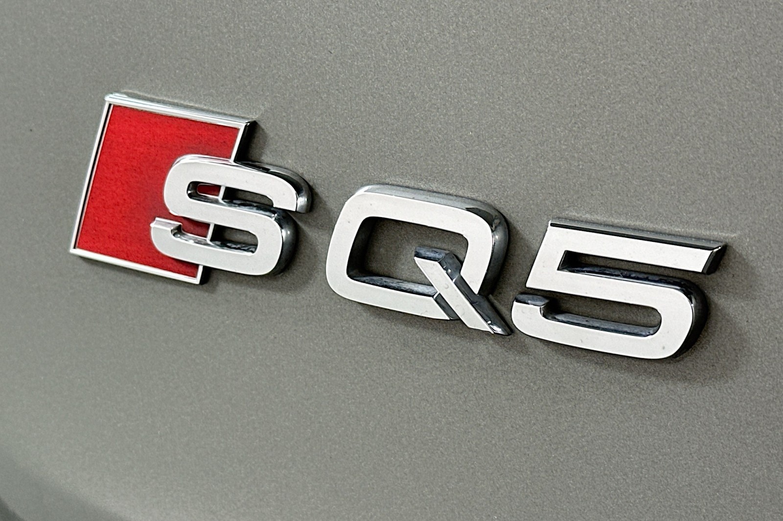 Used 2023 Chronos Gray Metallic Audi Premium Plus image 10