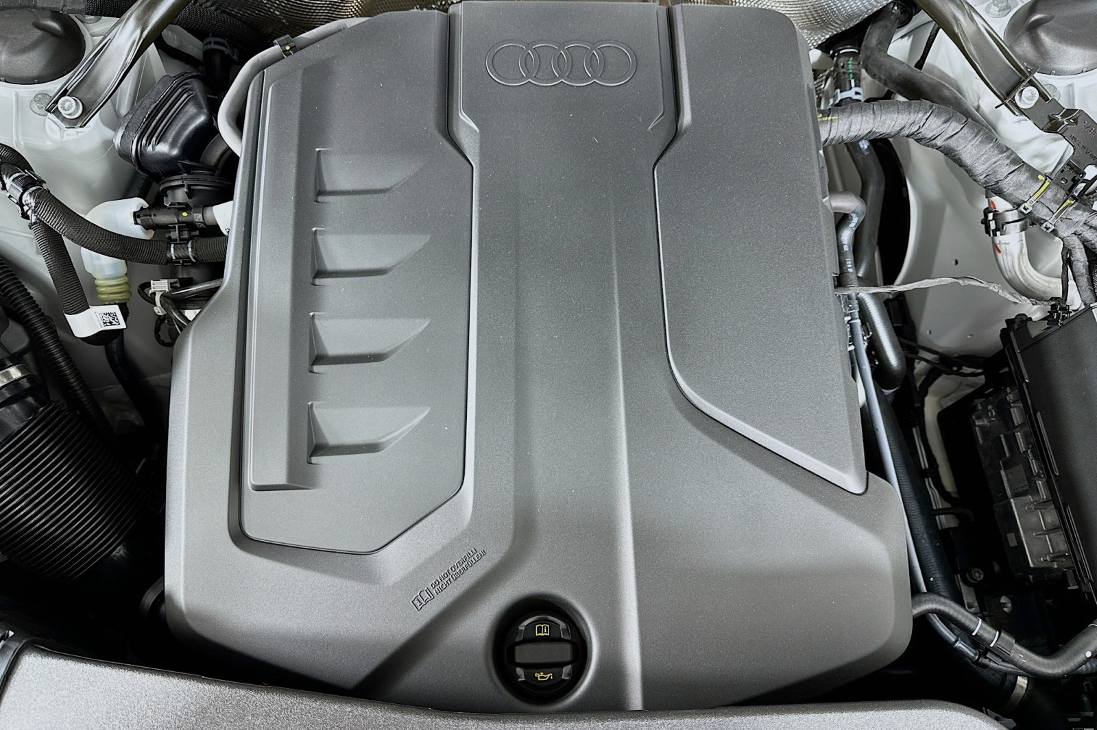 New 2025 Glacier White Metallic Audi Premium Plus image 12