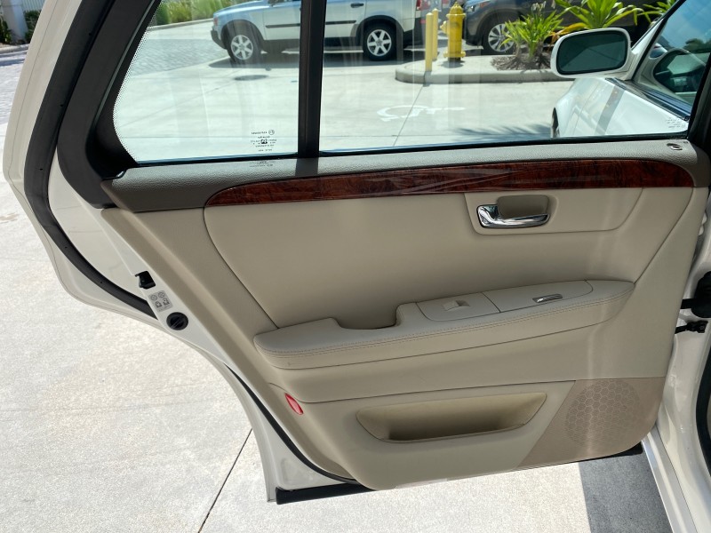 2006 Cadillac DTS LOW MILES 58,287 in , 