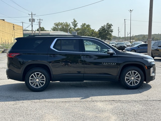 2023 Chevrolet Traverse LT Cloth 2