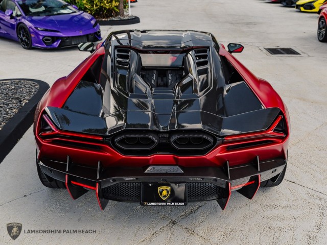 Lamborghini Revuelto