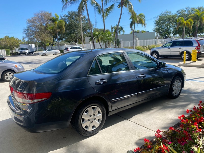 2004 Honda Accord Sdn LX LOW MILES 68,079 in , 