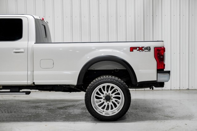 2017 Ford F-350 Lariat 11