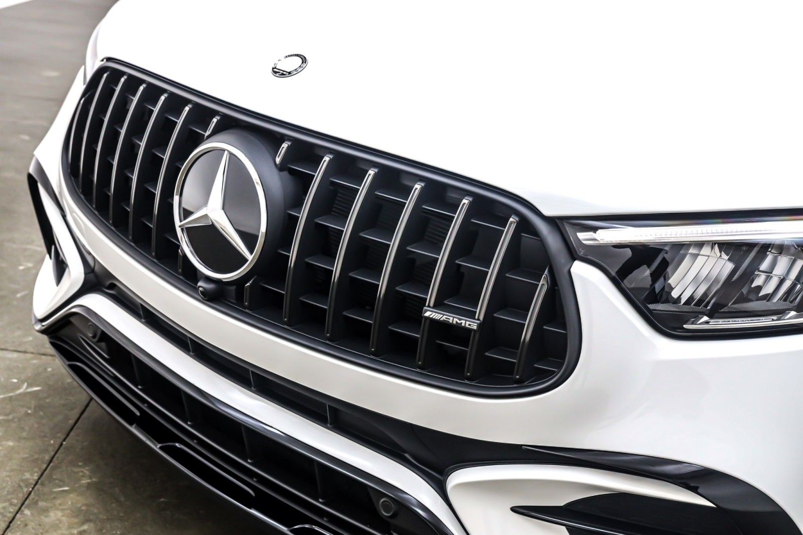 New 2026 Polar White Mercedes-Benz AMG® GLC 43 image 13