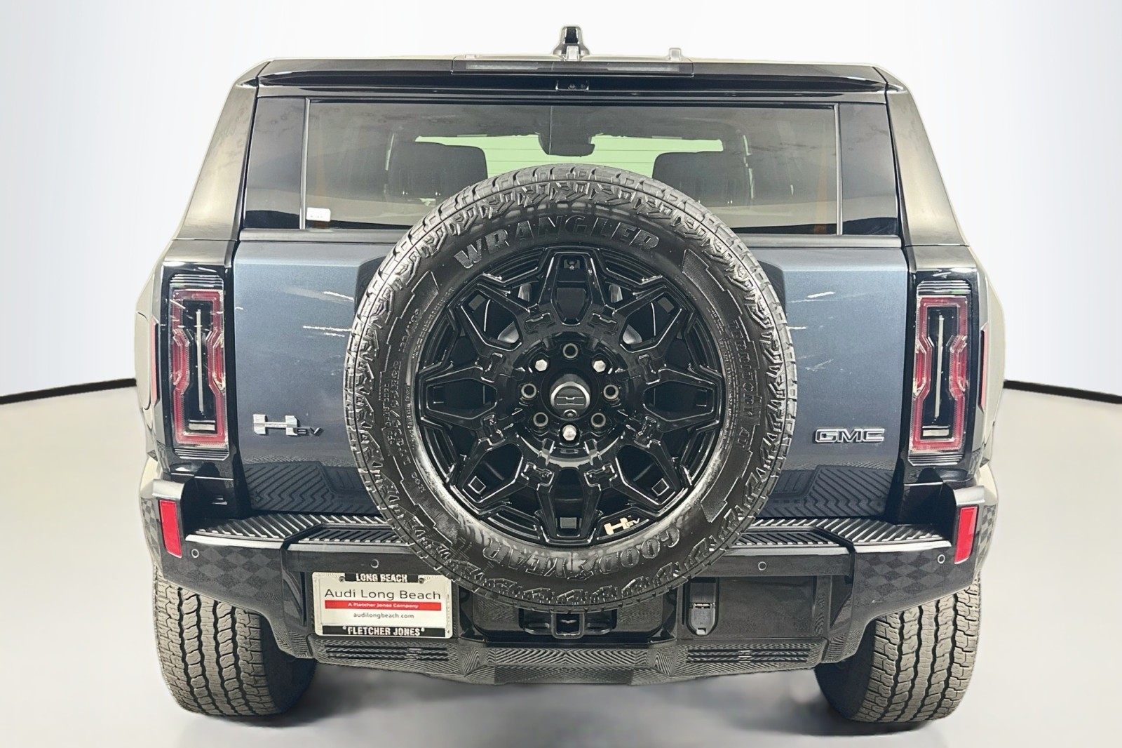 Used 2026 Graphite Blue Metallic GMC 2X image 3