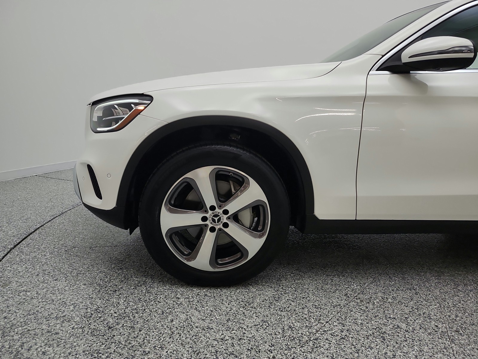 Used 2022 Polar White Mercedes-Benz GLC 300 SUV image 28