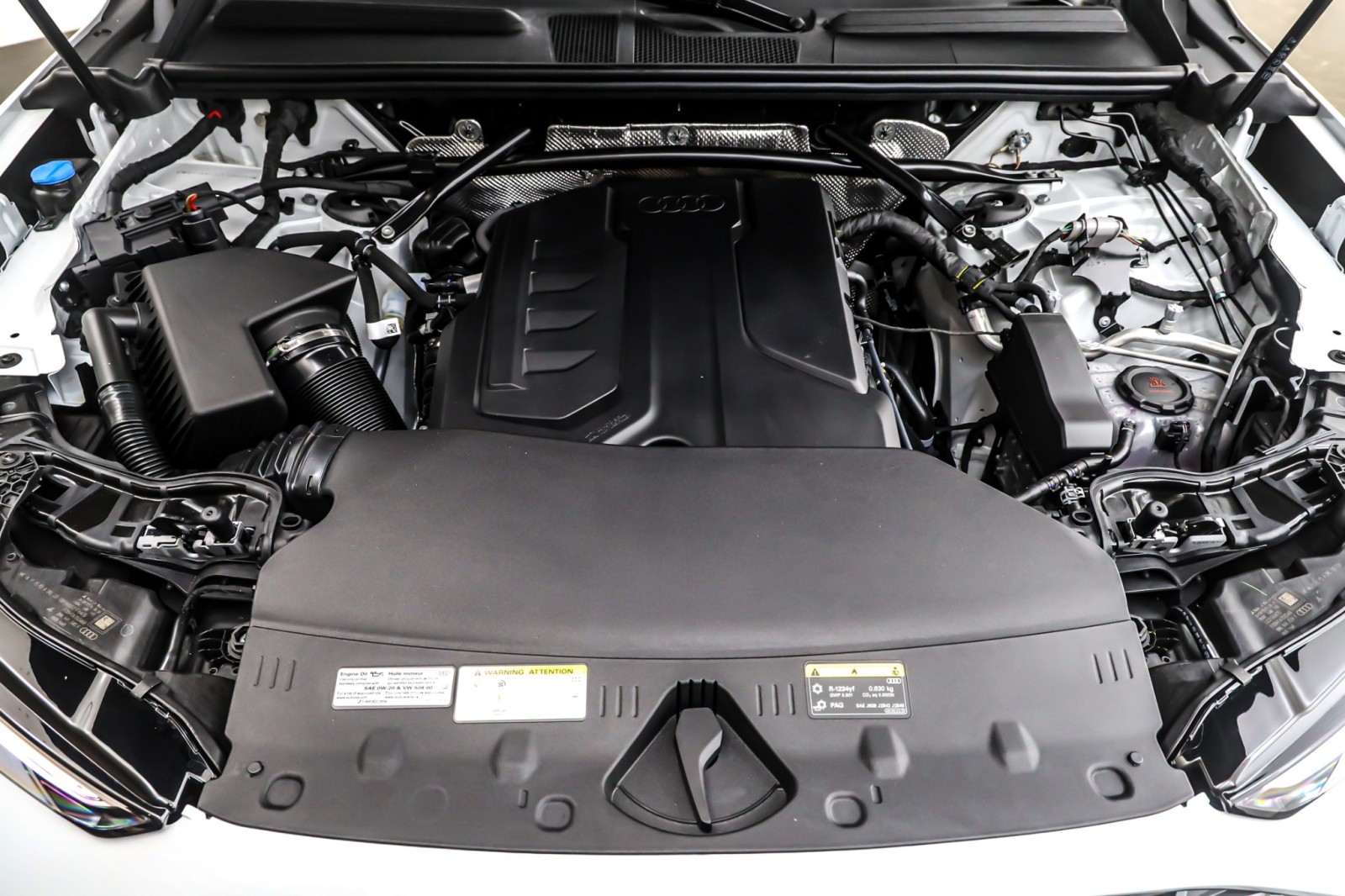 New 2025 Glacier White Metallic Audi Prestige 2.0 TFSI quattro image 11