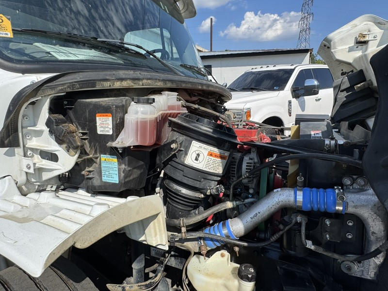 2019 Freightliner M2 24' Box Truck w 2 4' Side Doors in ,