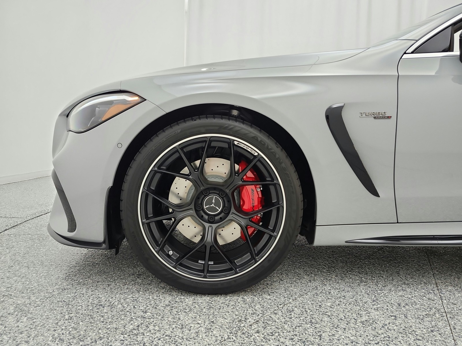 New 2027 MANUFAKTUR Alpine Grey Metallic Mercedes-Benz AMG® CLE 53 4MATIC+ Cabriolet image 13