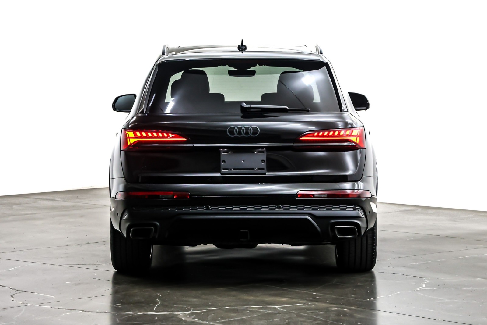 Used 2025 Mythos Black Metallic Audi Premium Plus 55 TFSI quattro image 5