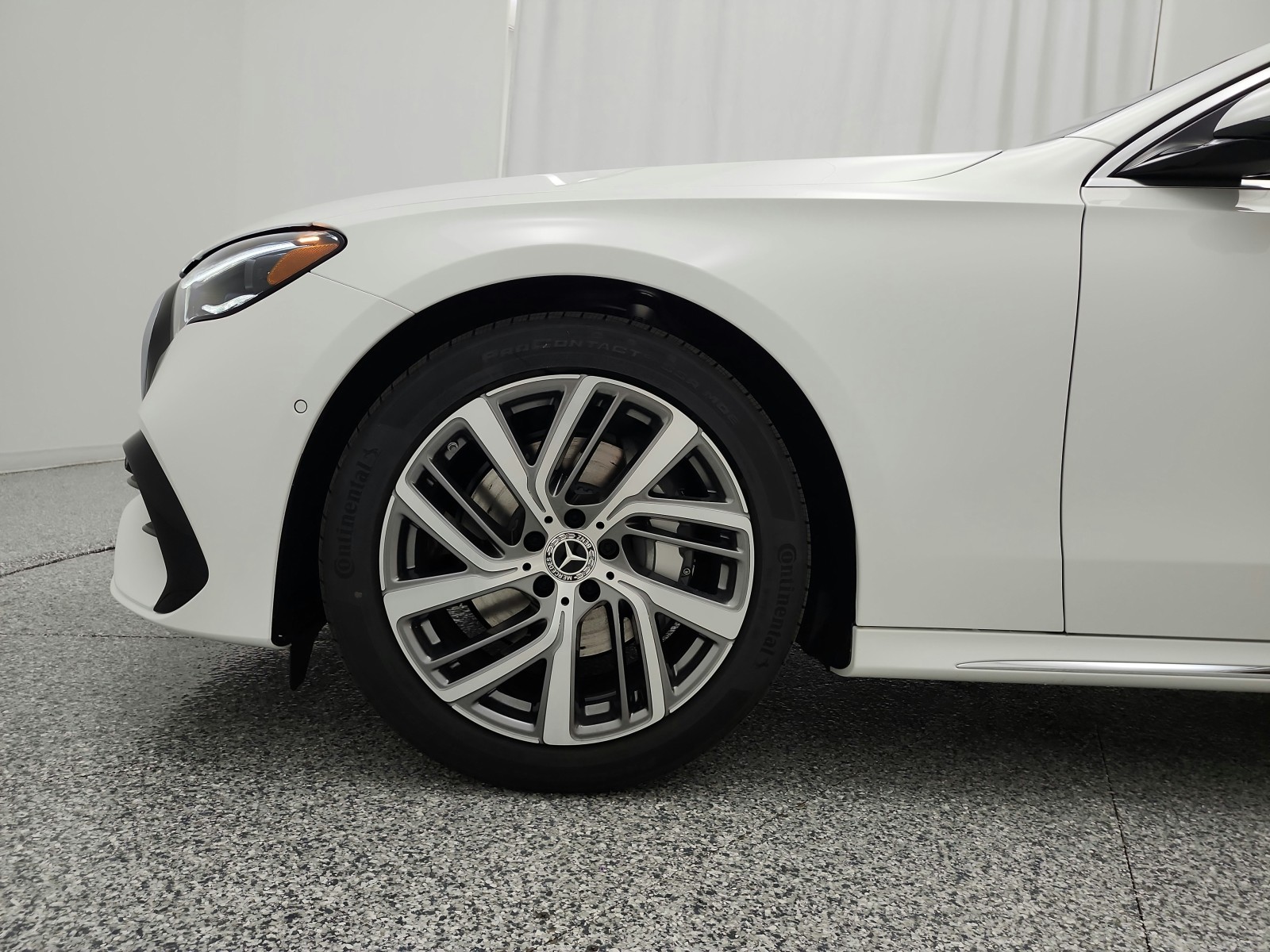New 2027 Polar White Mercedes-Benz E 350 RWD Sedan image 13