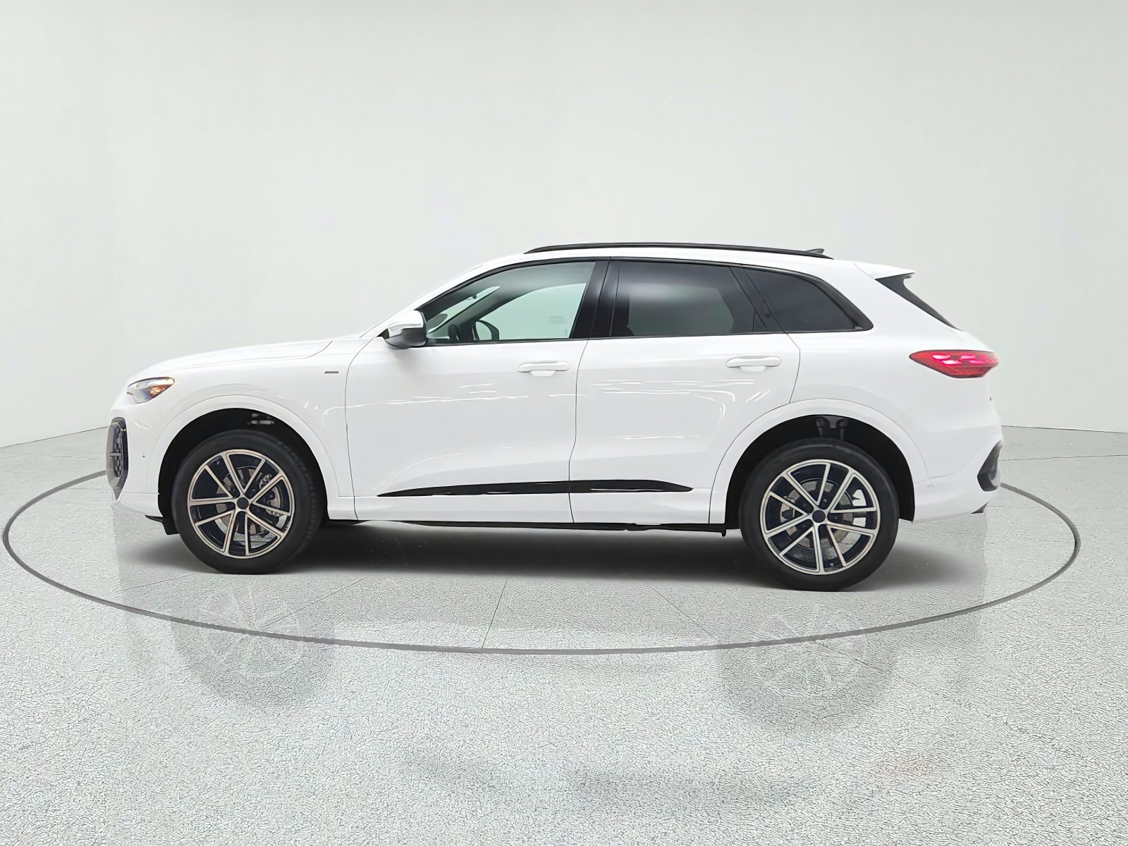 New 2026 Arkona White Audi Premium Plus 2.0 TFSI quattro image 8