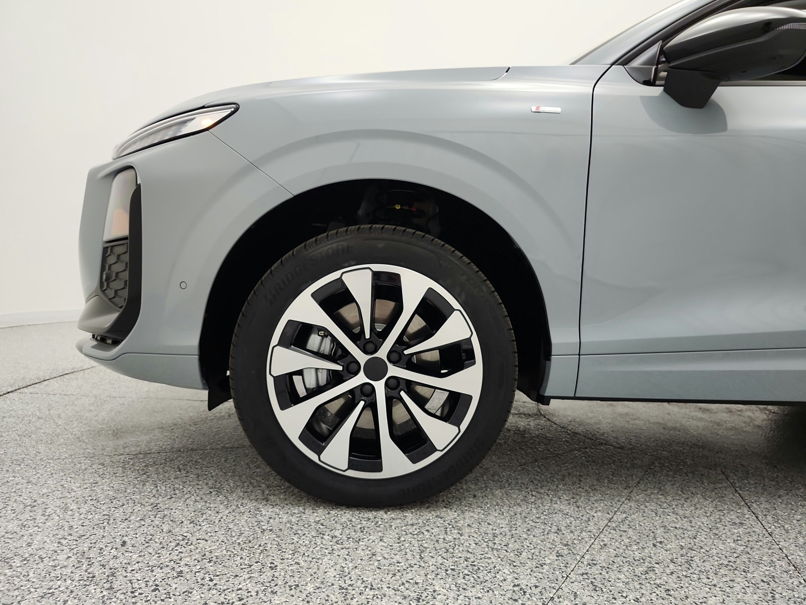 New 2026 Arrow Gray Pearl Effect Audi S line quattro image 13