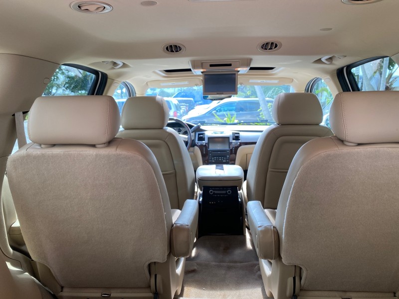 2010 Cadillac Escalade SUNROOF NAV Premium LOW MILES 66,933 in ,