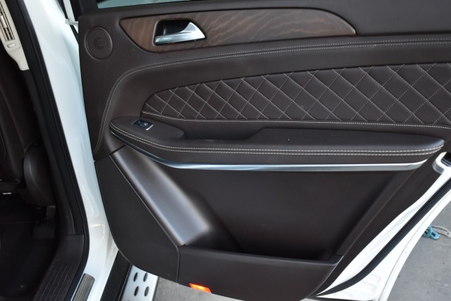 2018 Mercedes-Benz GLS 550 Designo Pkg. Navi Driver Assist Pano Roof Heated/Cooled Front Seats Night Pkg. 3RD Row Seats MSRP $105,565 40
