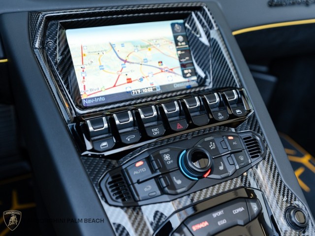 Lamborghini Aventador