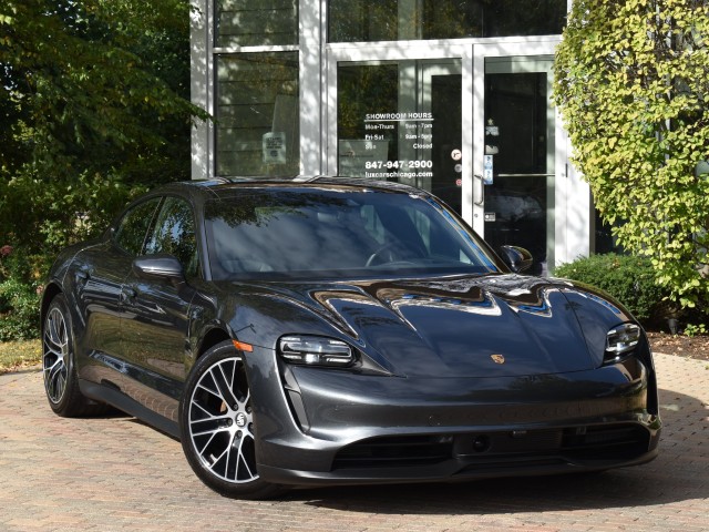 2022 Porsche Taycan One Owner Navi Leather InnoDrive W/Acc& Alk Pano Moonroof Premium Pkg. Heated Seats Electric Sport Sound Bose Sound MSRP $99,860 6