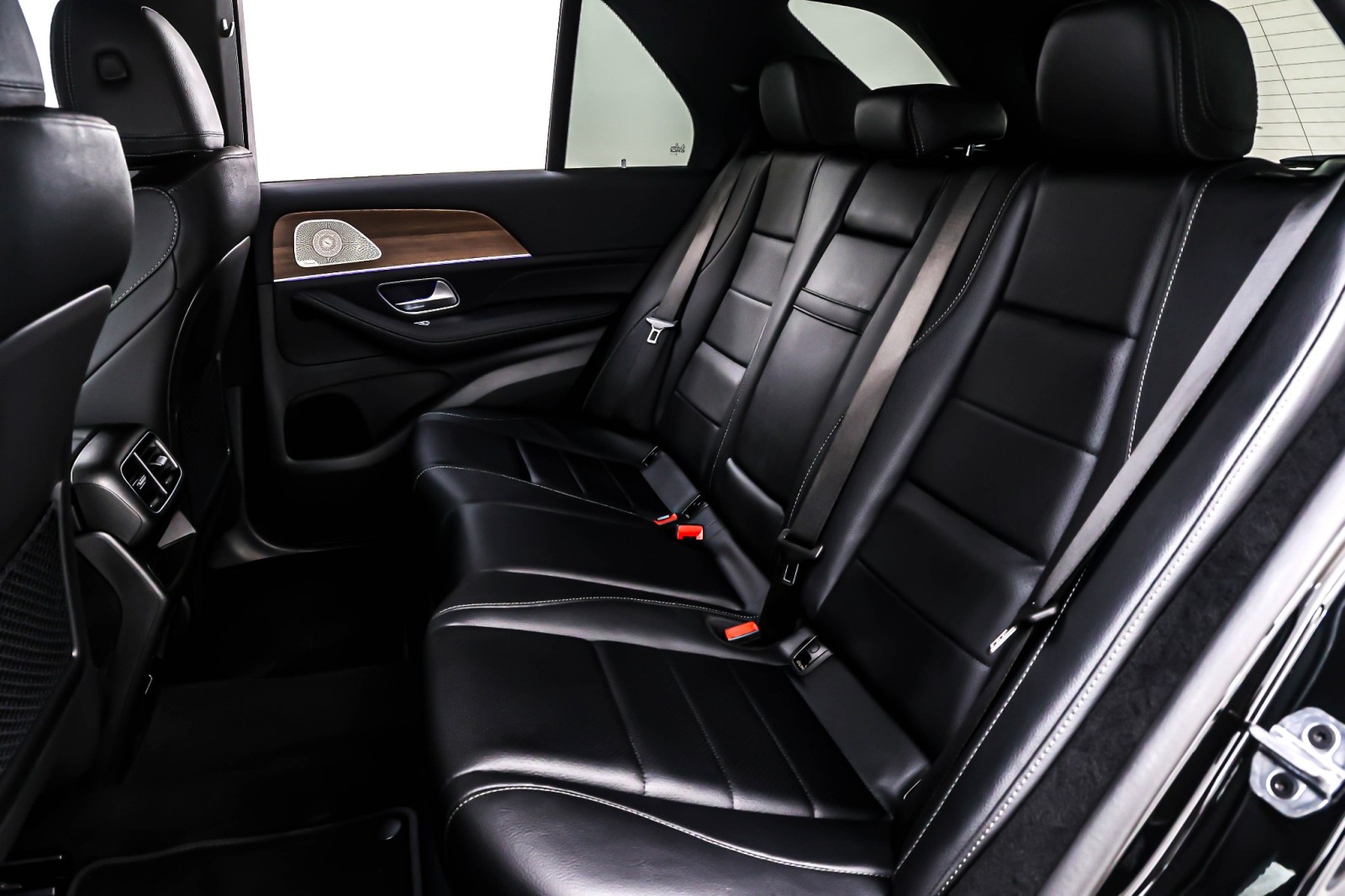 New 2026 Obsidian Black Metallic Mercedes-Benz GLE 350 image 8