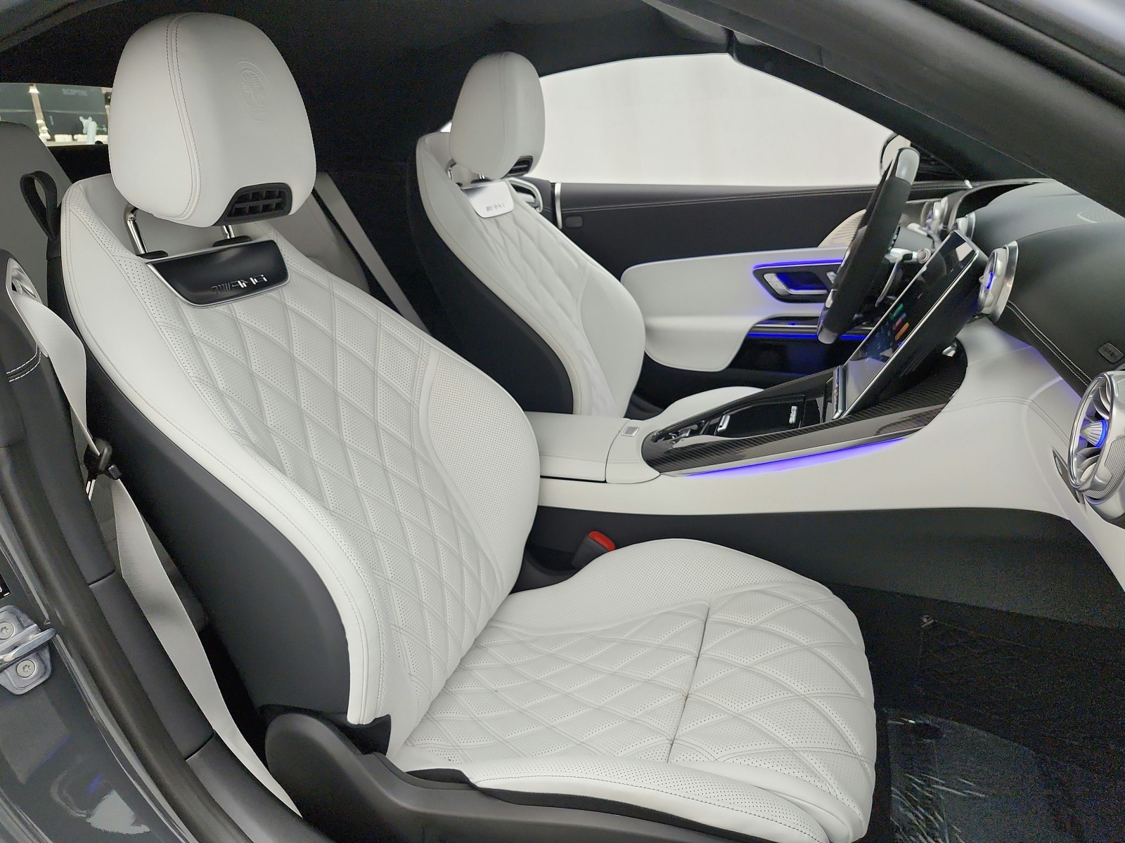 New 2027 MANUFAKTUR Silicon Grey Mercedes-Benz AMG® SL 63 Roadster image 14