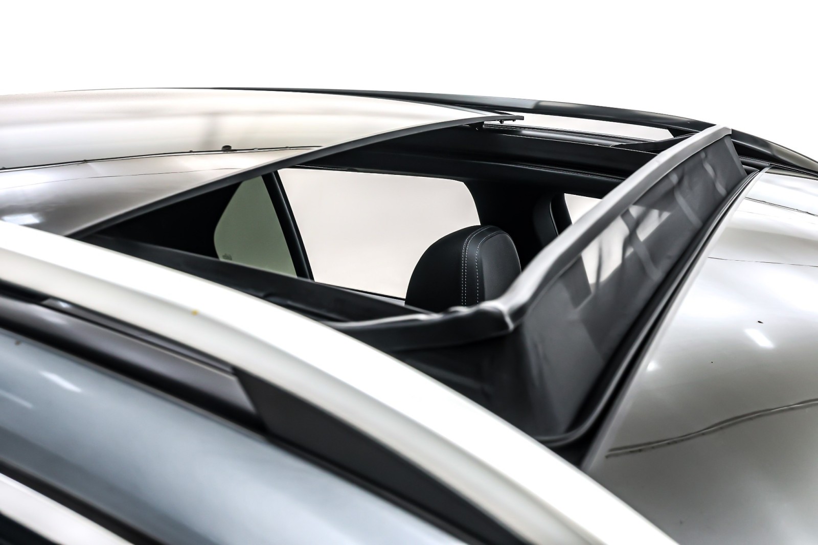 Certified Used 2024 Selenite Grey Metallic Mercedes-Benz GLE 350 4MATIC® SUV image 24