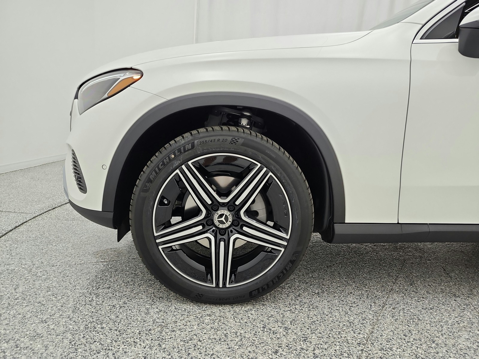 New 2027 Polar White Mercedes-Benz GLC 300 SUV image 13