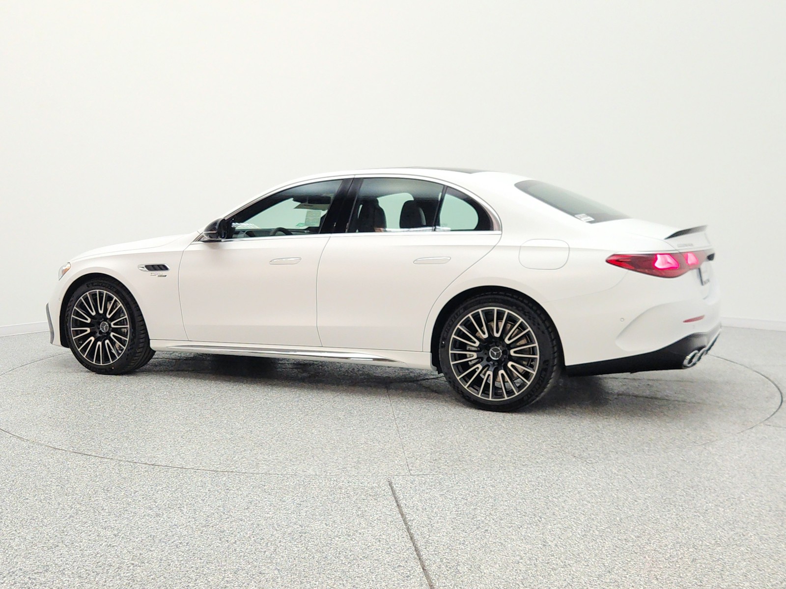 New 2026 MANUFAKTUR Moonlight White Magno Mercedes-Benz AMG® E 53 E 4MATIC+ Sedan image 8