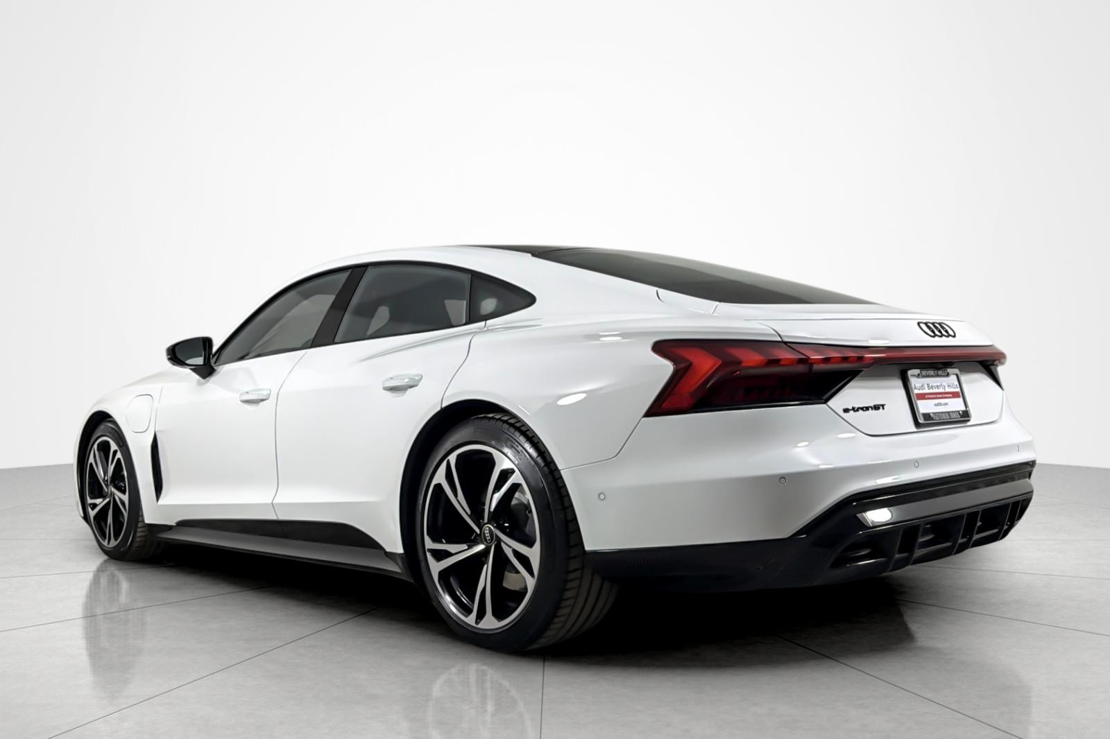 Used 2024 Ibis White Audi Prestige quattro image 3