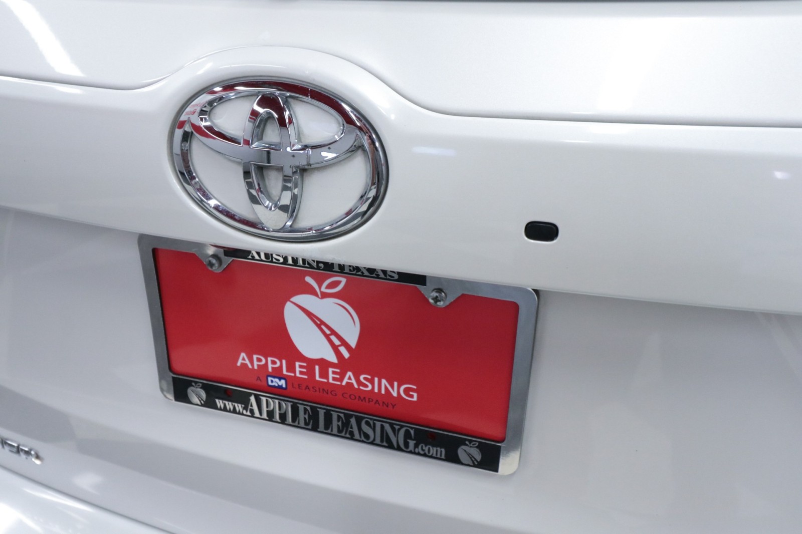 Used Car 2019 Toyota Highlander  Xle For Sale Under $30,000 In Austin, Texas