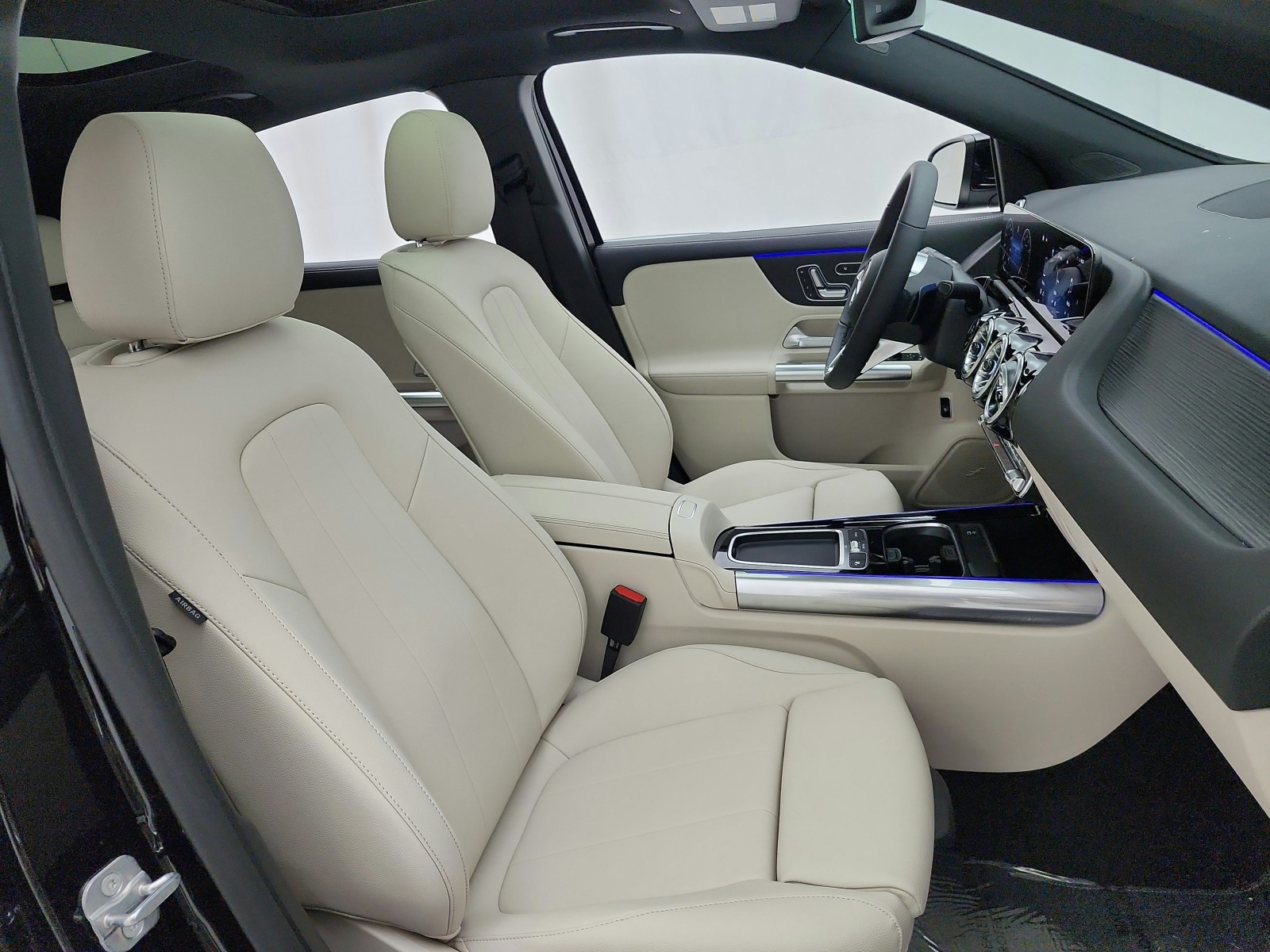 New 2026 Cosmos Black Metallic Mercedes-Benz GLA 250 SUV image 14