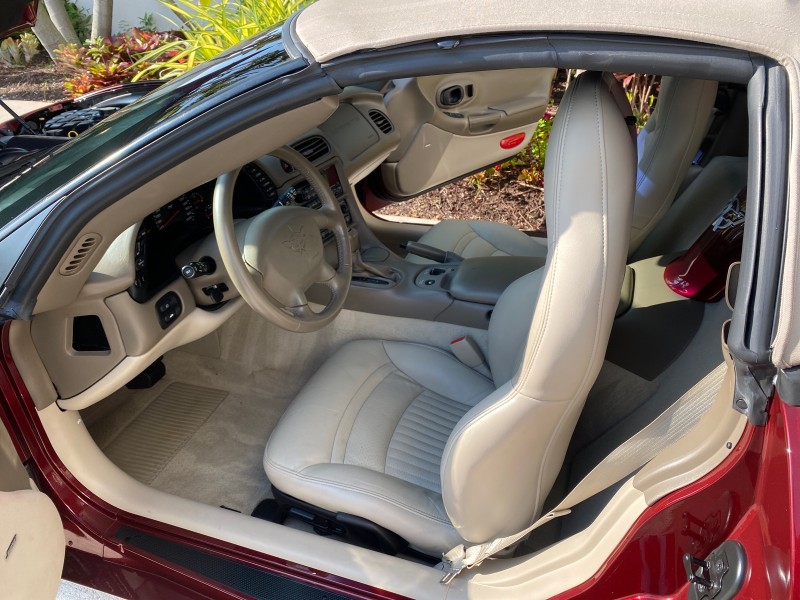 2003 Chevrolet Corvette 50TH CONVERTIBLE LOW MILES 6,742 in , 