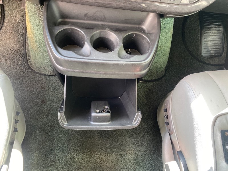 2013 GMC SAVANA HI TOP CONVERSION HANDICAP LIFT LOW MILES 24,857 in , 