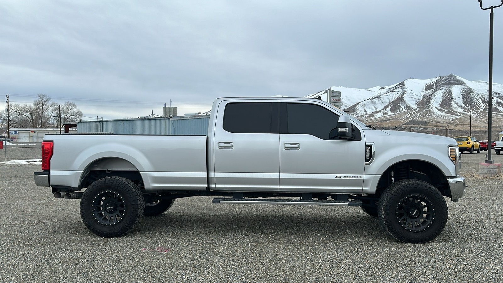 2019 Ford Super Duty F-350 SRW LARIAT 2