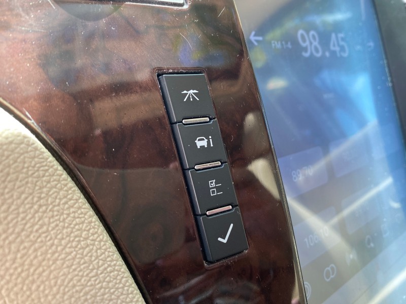 2007 Cadillac Escalade ESV SUNROOF AWD LOW MILES 47,118 in , 