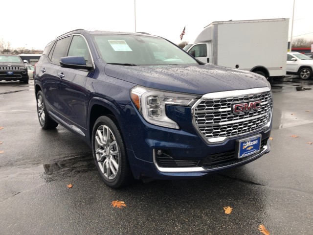 2023 GMC Terrain Denali 2