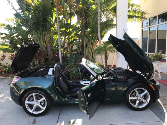 2007 Saturn Sky Leather Seats CD AUX Onstar 1-Owner CarFax in pompano beach, Florida