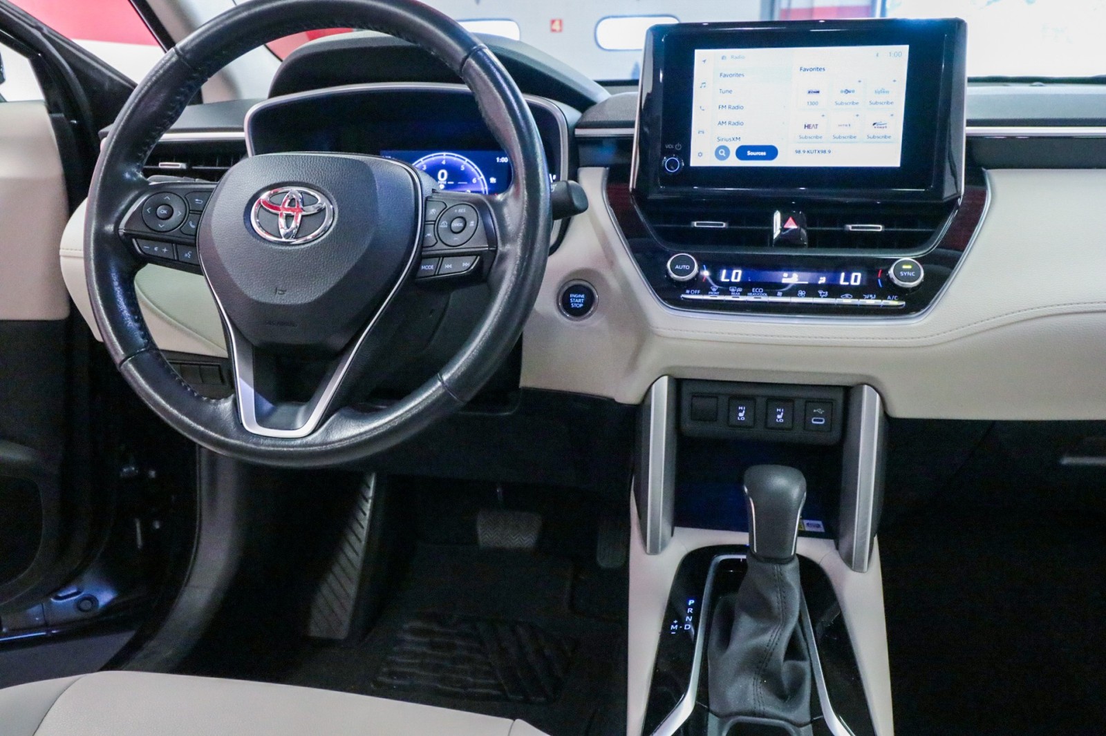 Used Car 2023 Toyota Corolla Cross  Xle For Sale Under $30,000 In Austin, Texas