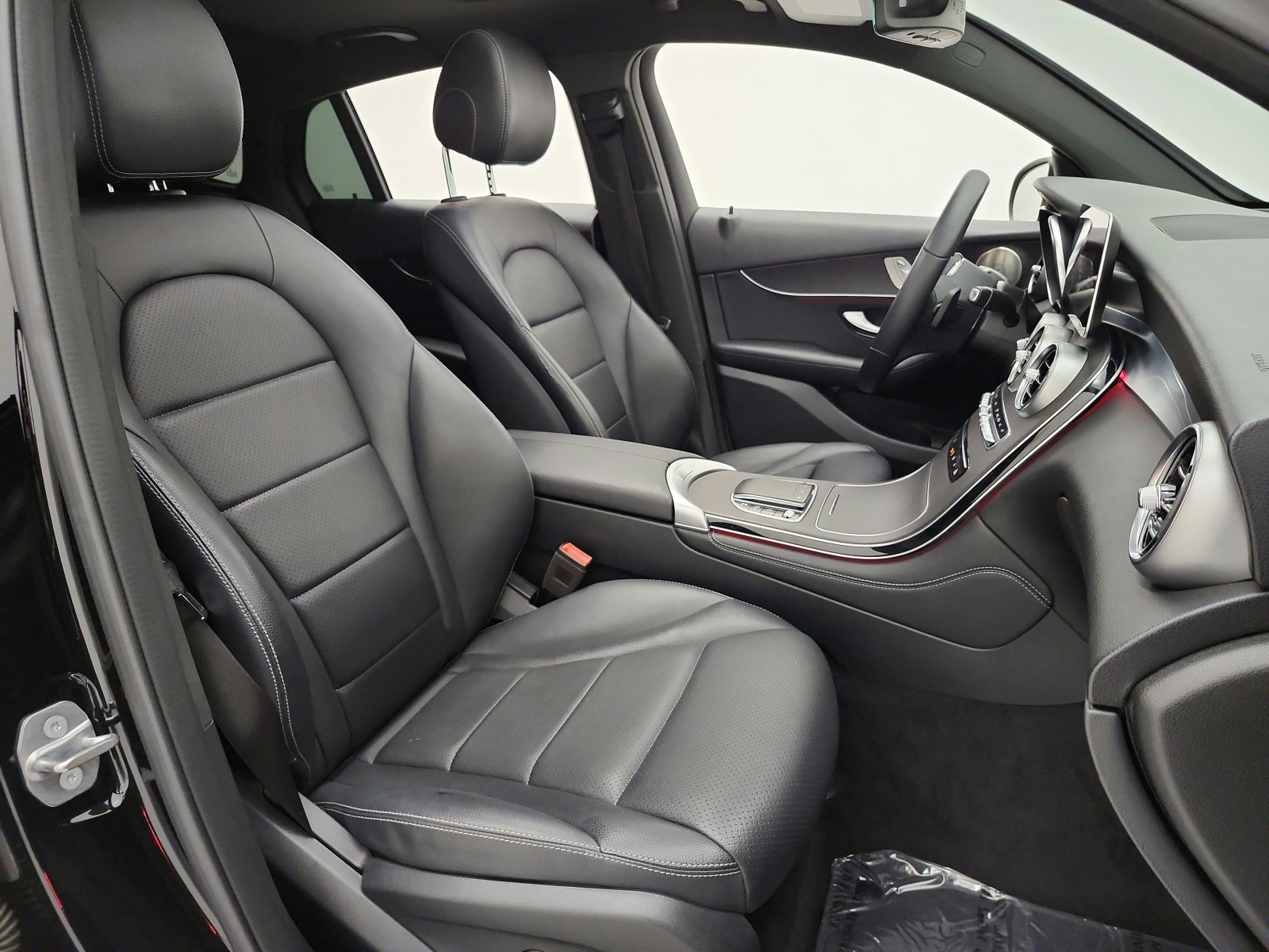 Used 2021 Black Mercedes-Benz GLC 300 4MATIC® Coupe image 20