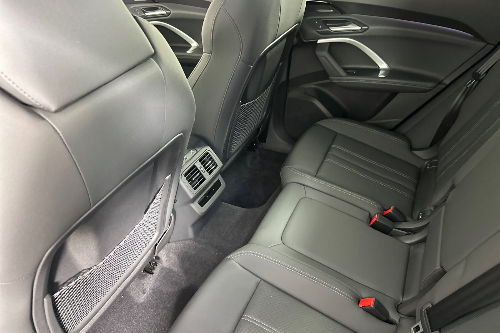 New 2025 Glacier White Metallic Audi Premium Plus 2.0 TFSI quattro image 11