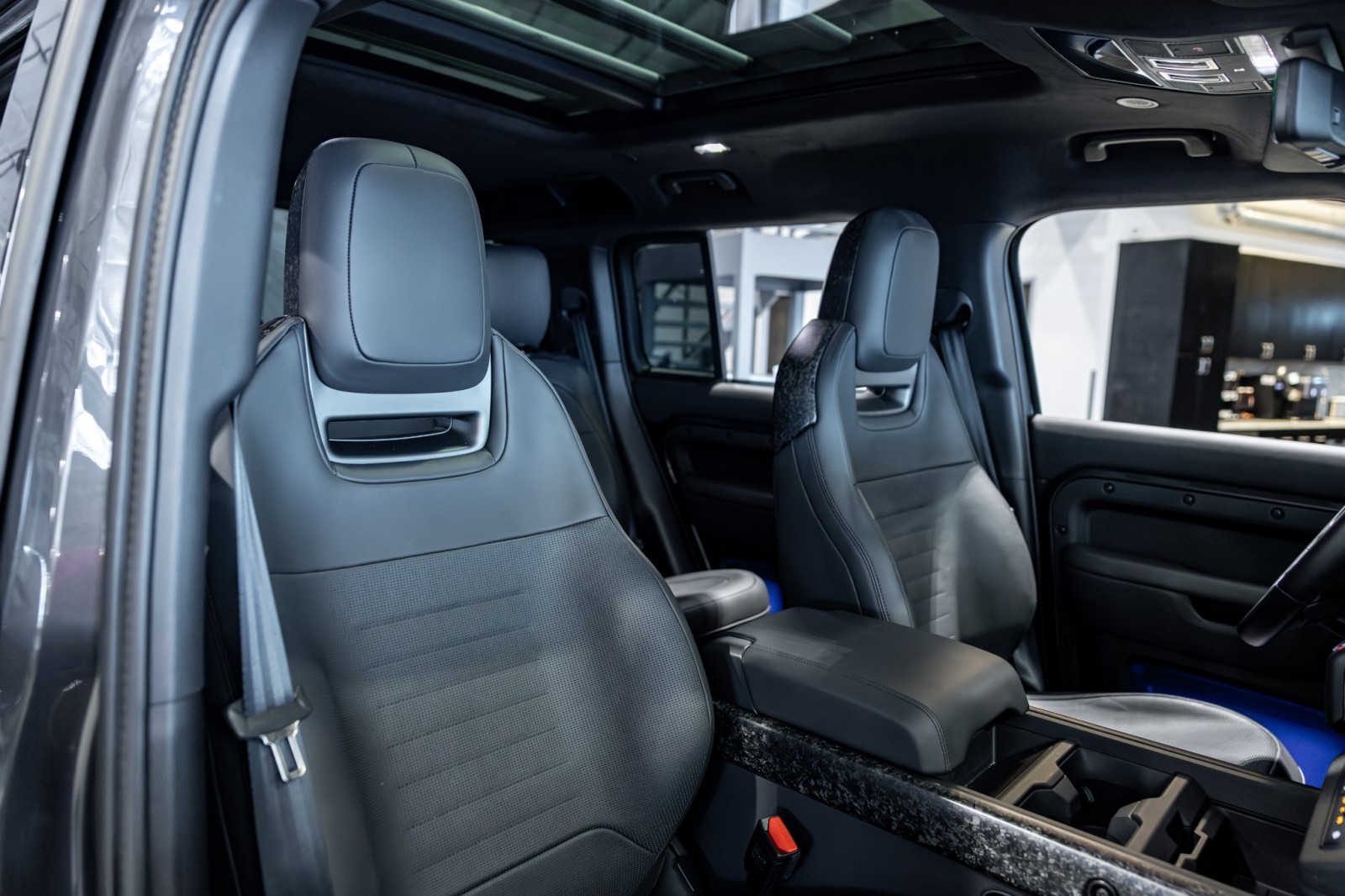 Used Car 2025 Land Rover Defender  Octa Edition One For Sale Under $170,000 In Boerne, Texas