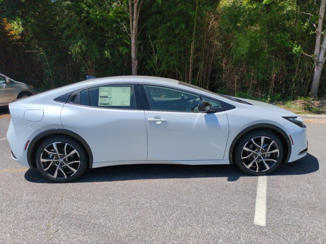 ToyotaPrius Plug-In Hybrid8